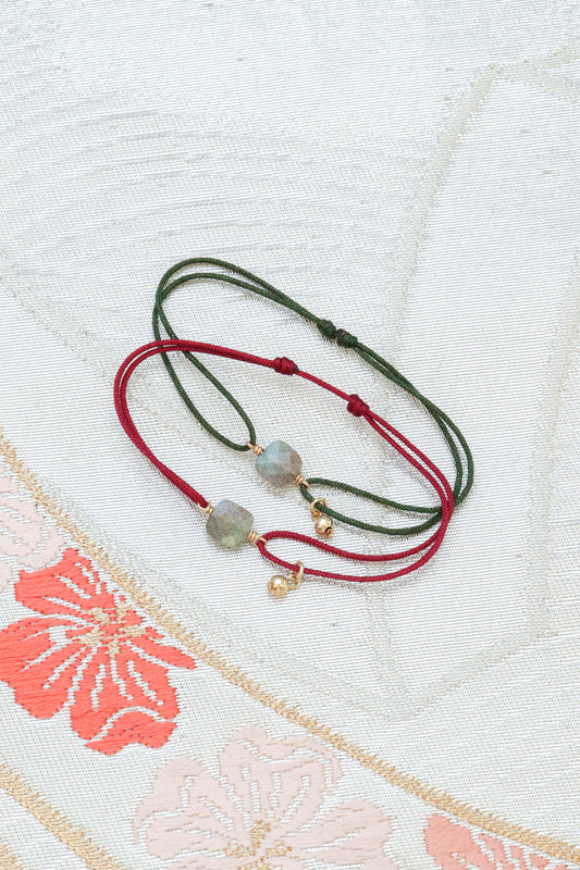 Otohime 乙姫 (Labradorite carrée)
